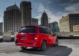 Dodge Grand Caravan 2015 - montréal & laval - exterieur coffre arrière rouge